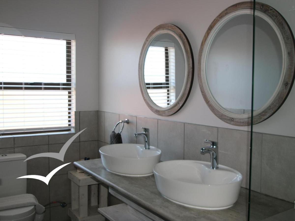 Albatross Guesthouse Langebaan Esterno foto