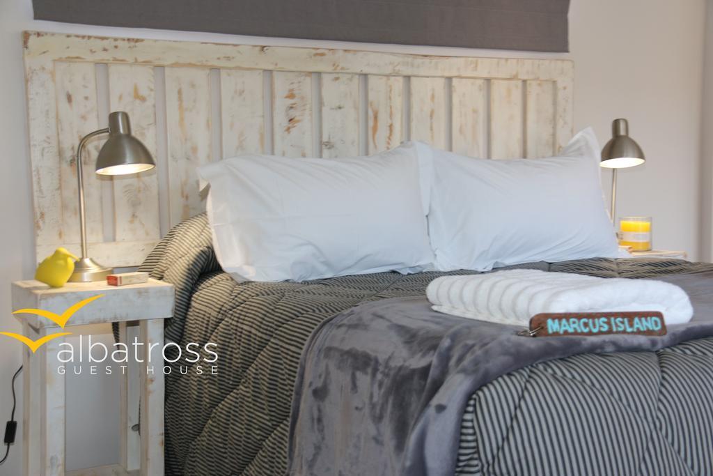 Albatross Guesthouse Langebaan Esterno foto