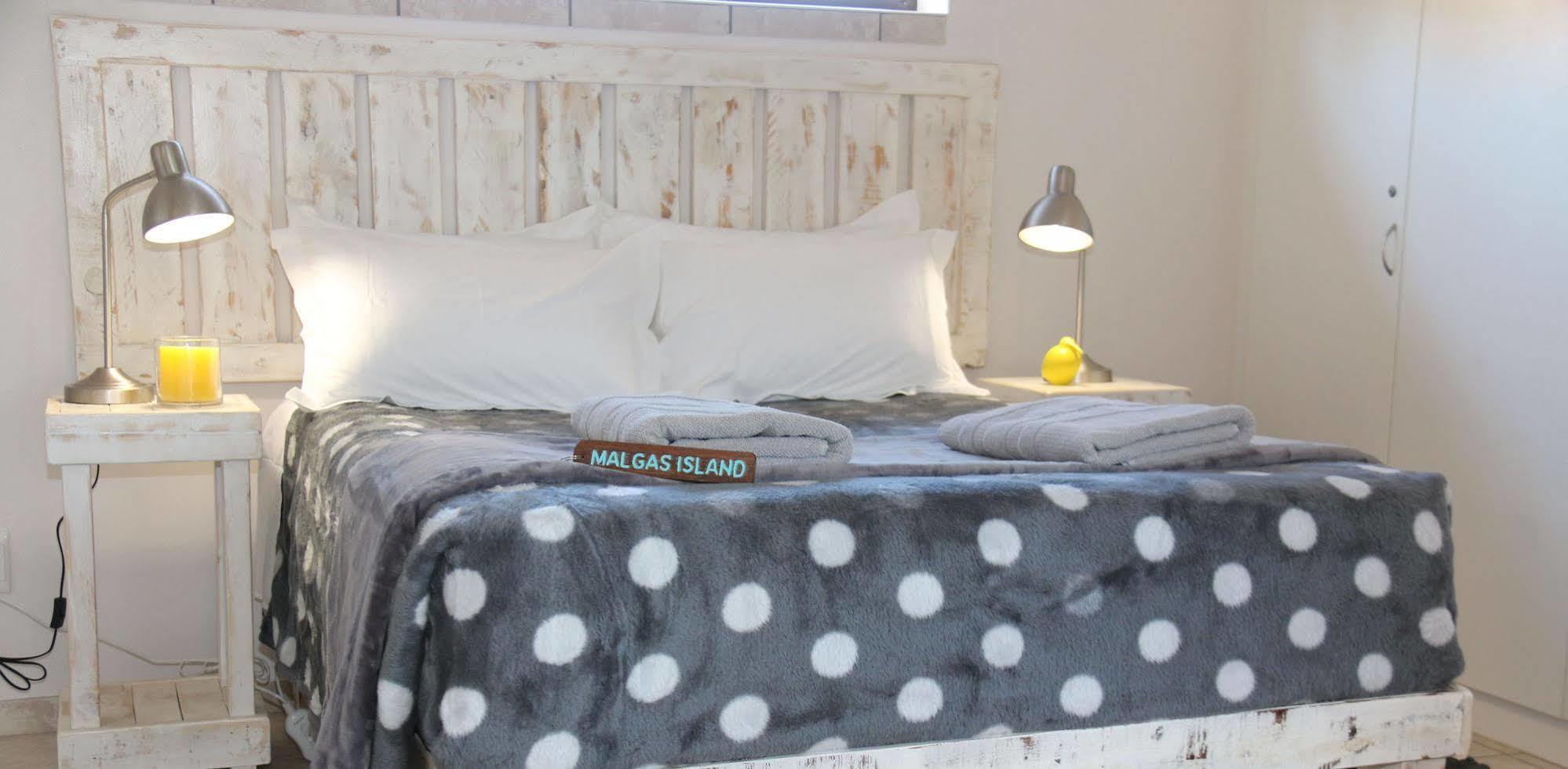 Albatross Guesthouse Langebaan Esterno foto